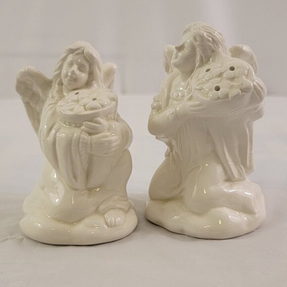 Vintage McConnell Talus Collectible Ceramic Angels Salt & Pepper Shaker Set - Picture 12 of 15
